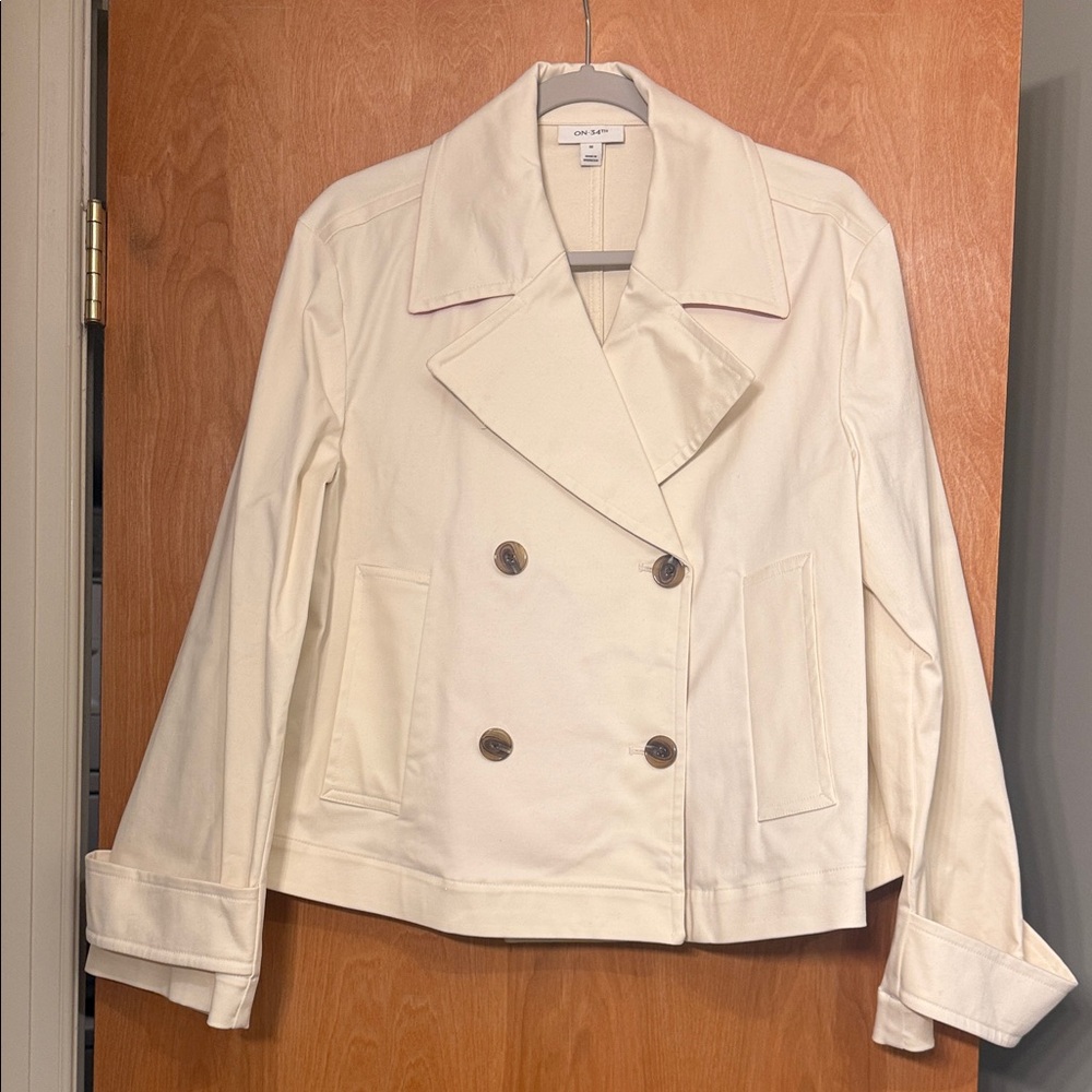 Canvas Women's Off-White Peacoat